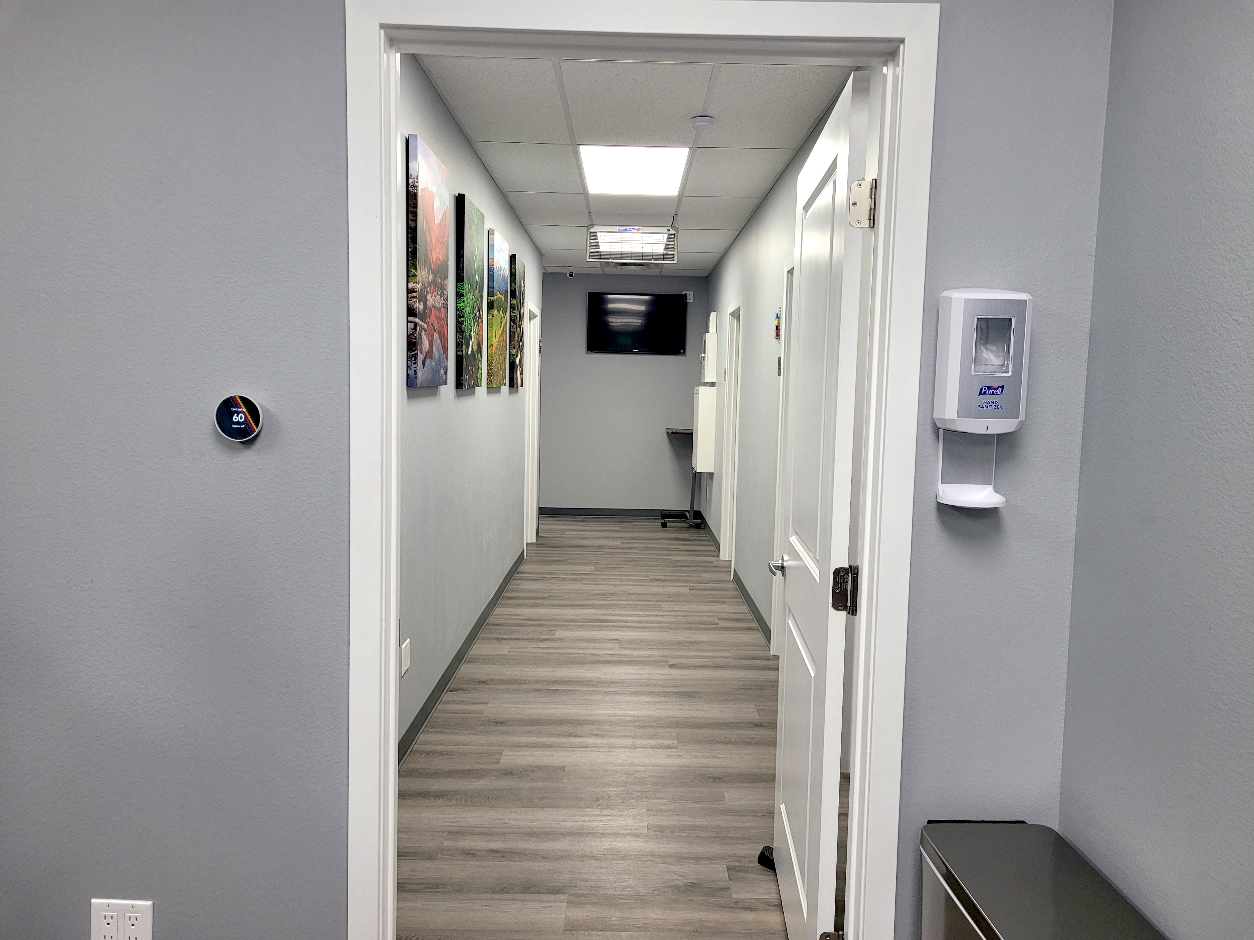 Comfortable waiting area at Parker Point Medical Center